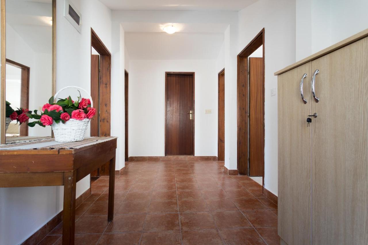 Villa Savovic Petrovac Exteriör bild
