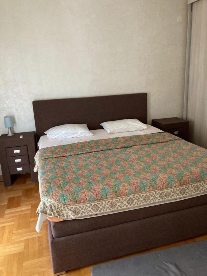 Villa Savovic Petrovac Exteriör bild