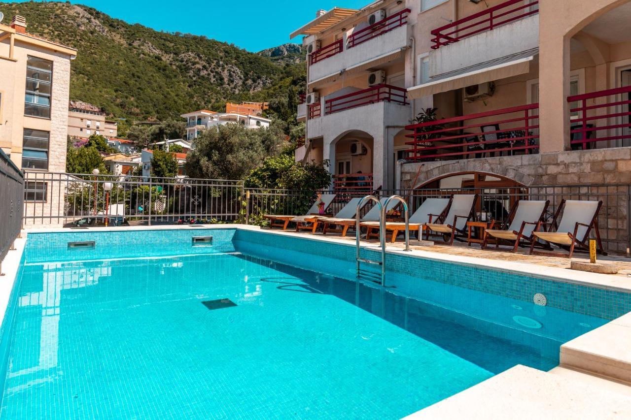 Villa Savovic Petrovac Exteriör bild