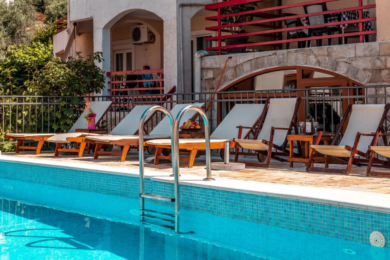 Villa Savovic Petrovac Exteriör bild