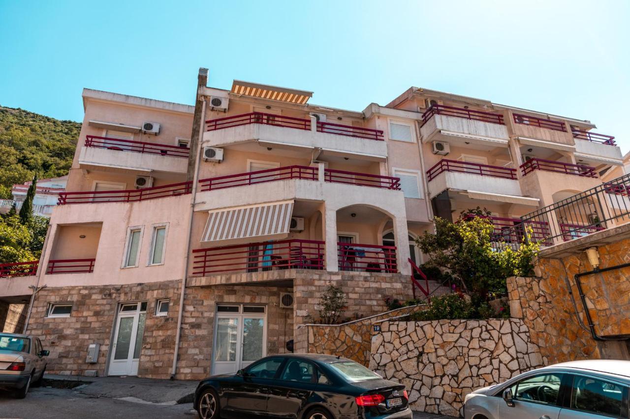 Villa Savovic Petrovac Exteriör bild