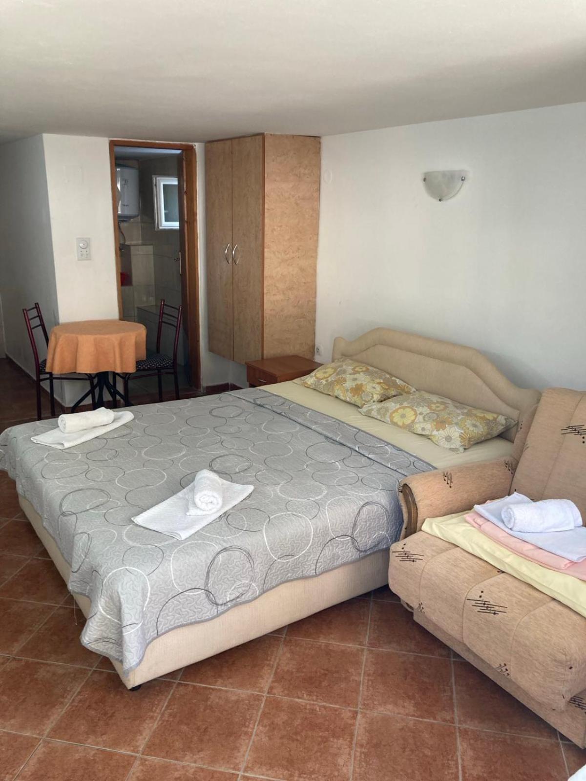 Villa Savovic Petrovac Exteriör bild