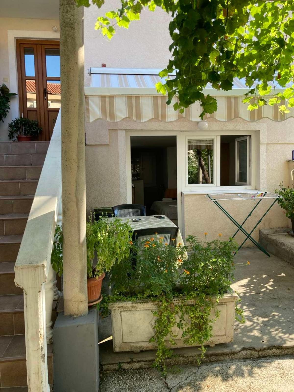 Villa Savovic Petrovac Exteriör bild