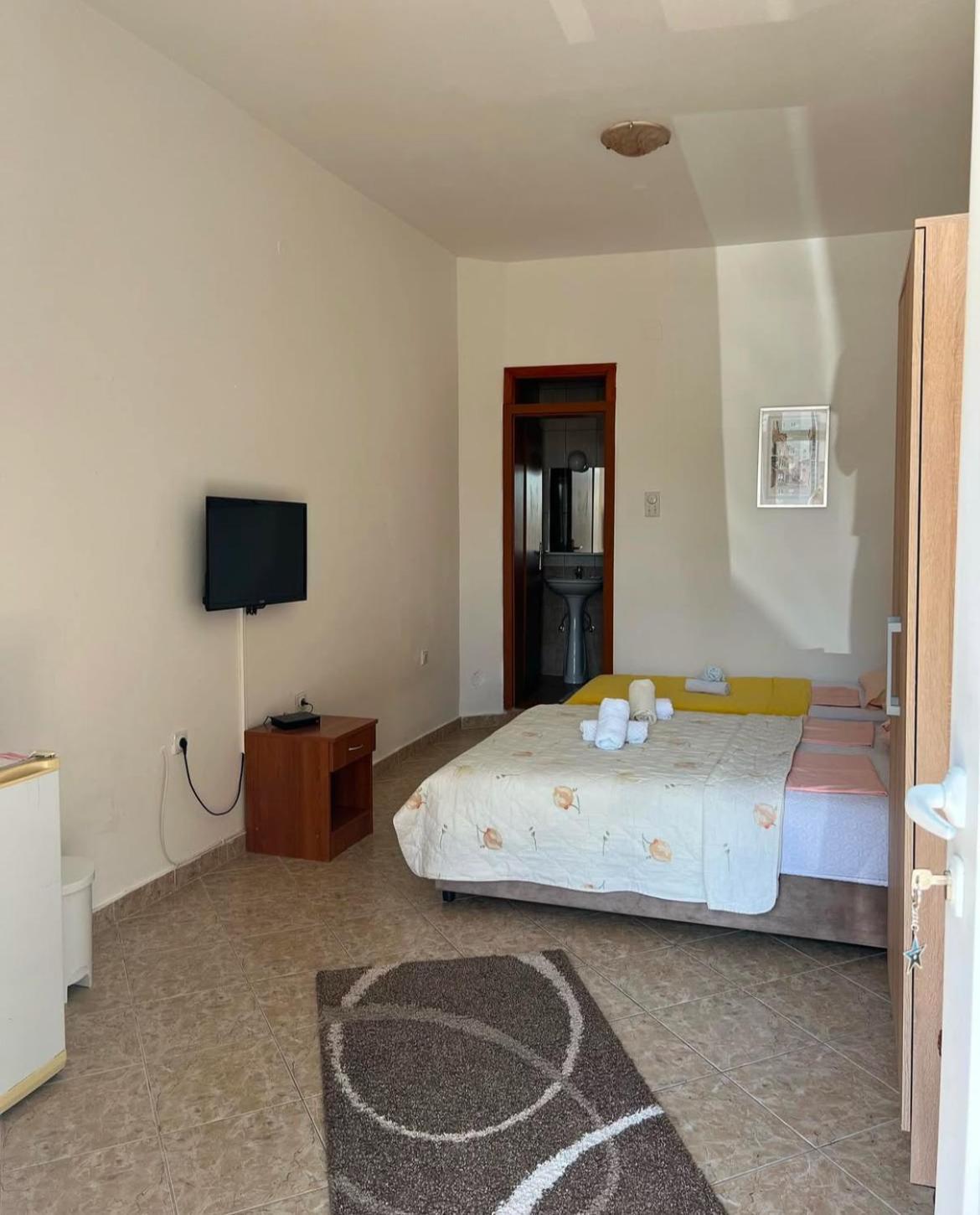 Villa Savovic Petrovac Exteriör bild